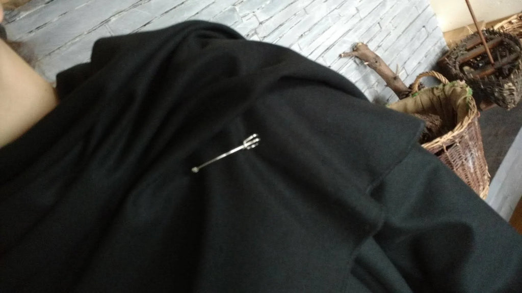 Black 100% Wool Ruana Wrap Cape I522351