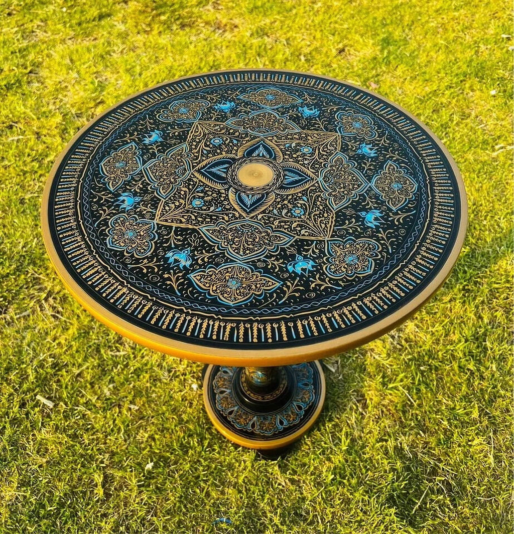 Engraved Wood Round Table K536