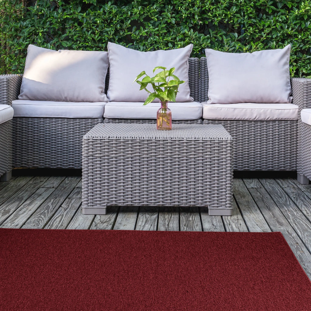 Red 18" x 36" Half Round Solid Color Rug M929028